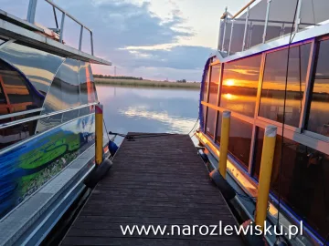 Rejs na zachód słońca z wizytą w Steel Parku