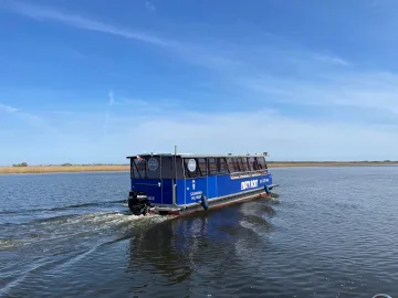 Rejs tramwajem wodnym Wodniczka lub Szuwarka po Krainie44 wysp