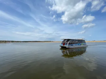 Rejs tramwajem wodnym Wodniczka lub Szuwarka po Krainie44 wysp